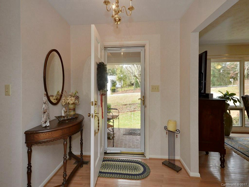 18 Ridgefield Place - Photo 4