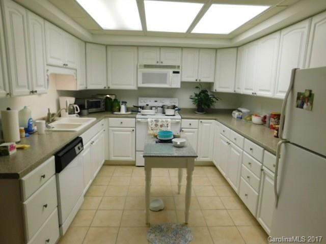 415 Overhill Drive - Photo 12