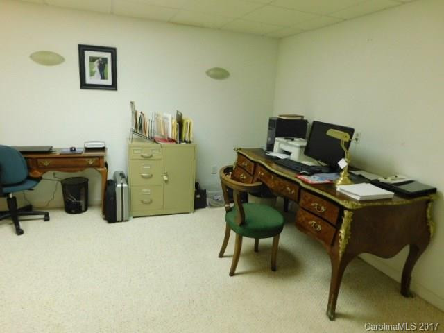 415 Overhill Drive - Photo 15