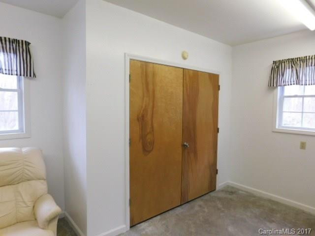 415 Overhill Drive - Photo 20