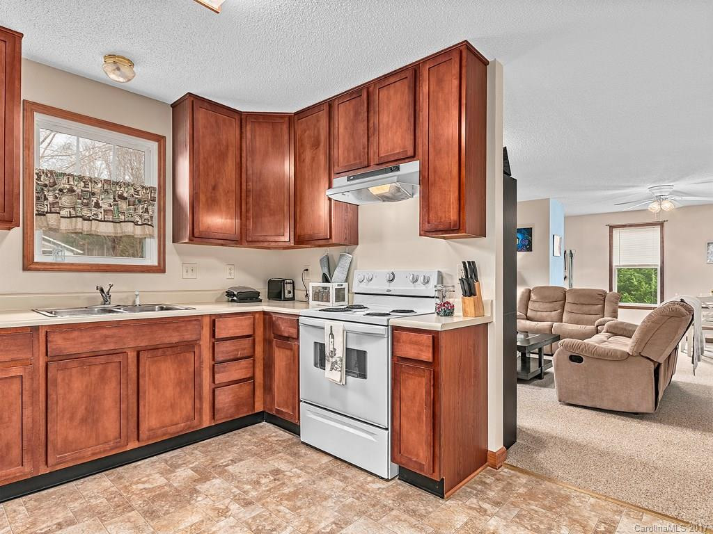 118 Savannah Woods Court - Photo 9