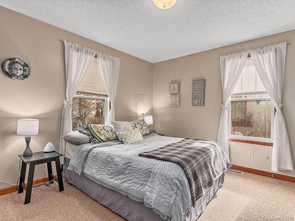 118 Savannah Woods Court - Photo 10