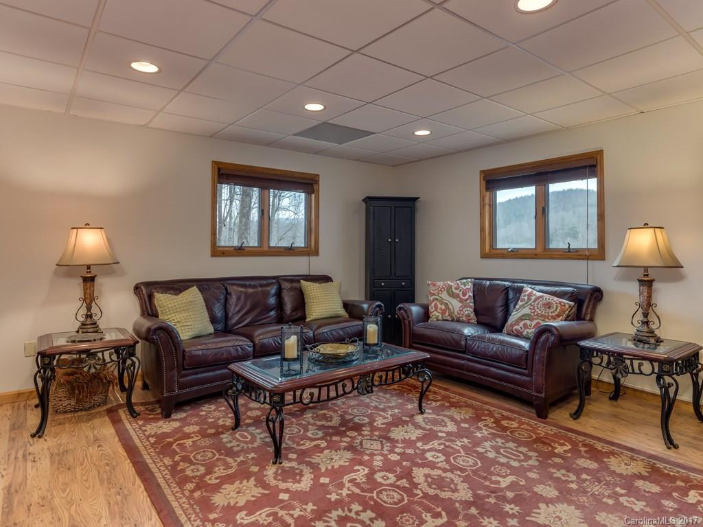750 Pollys Mountain Road - Photo 14