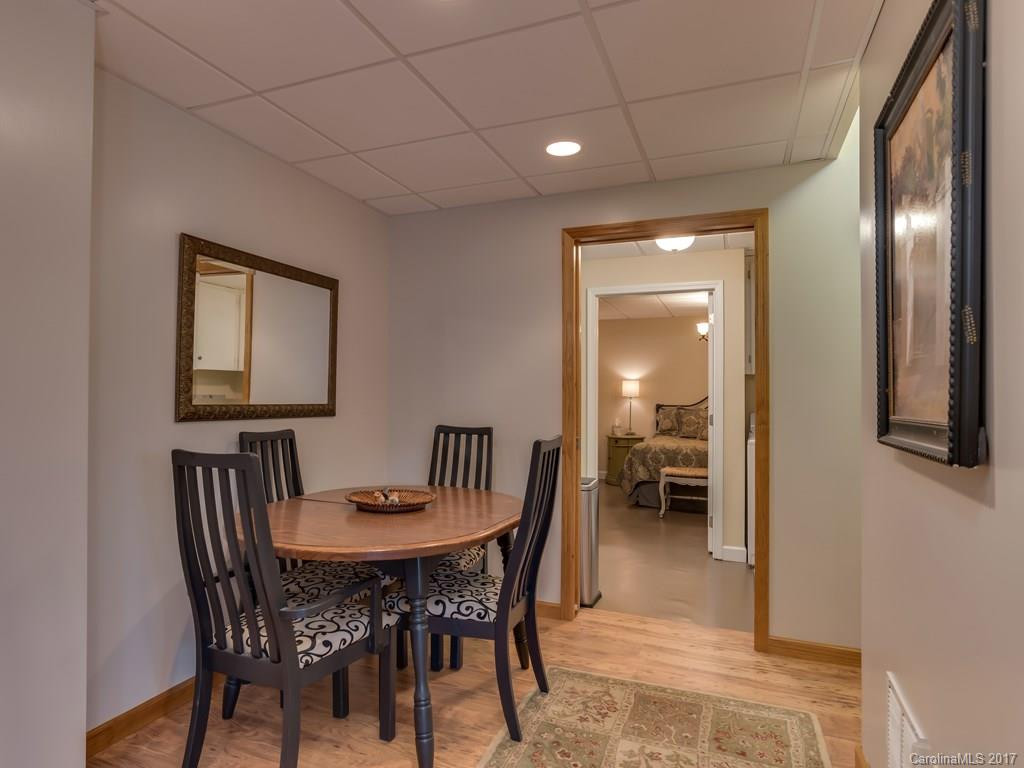 750 Pollys Mountain Road - Photo 15