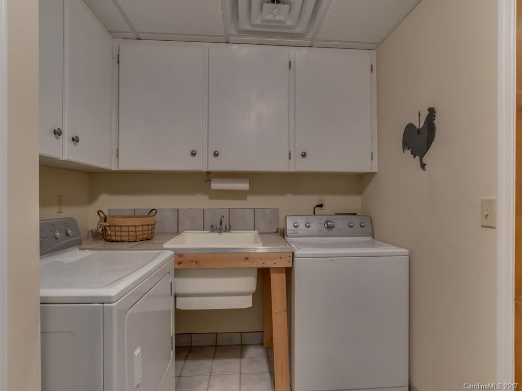 750 Pollys Mountain Road - Photo 16