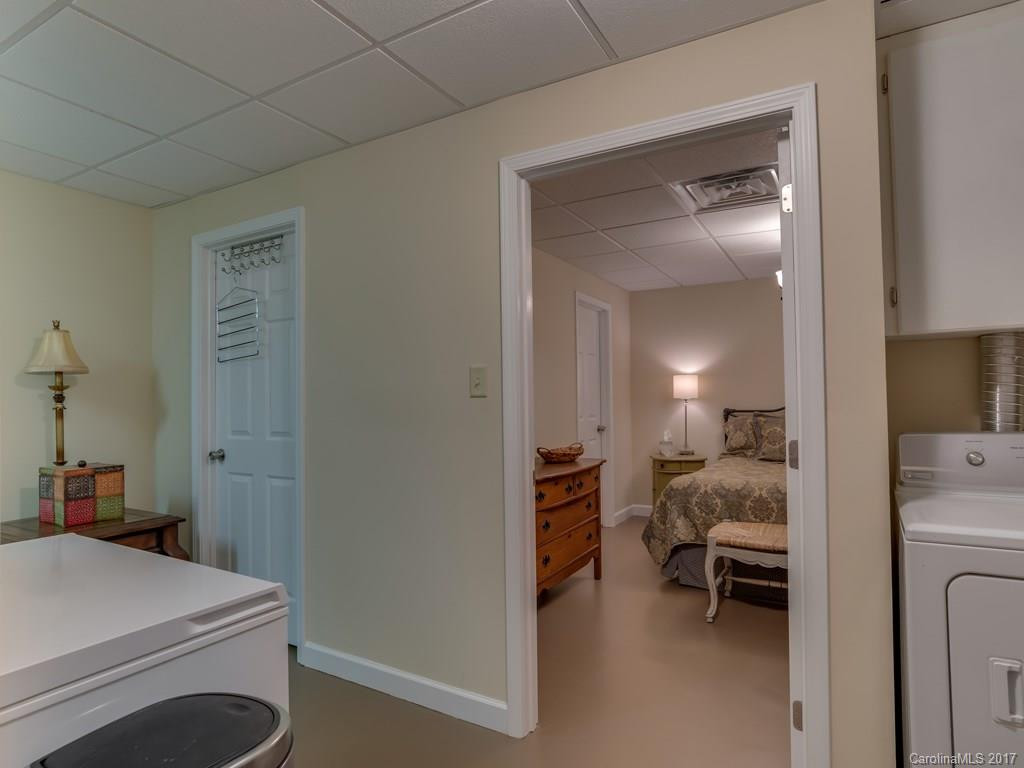 750 Pollys Mountain Road - Photo 17
