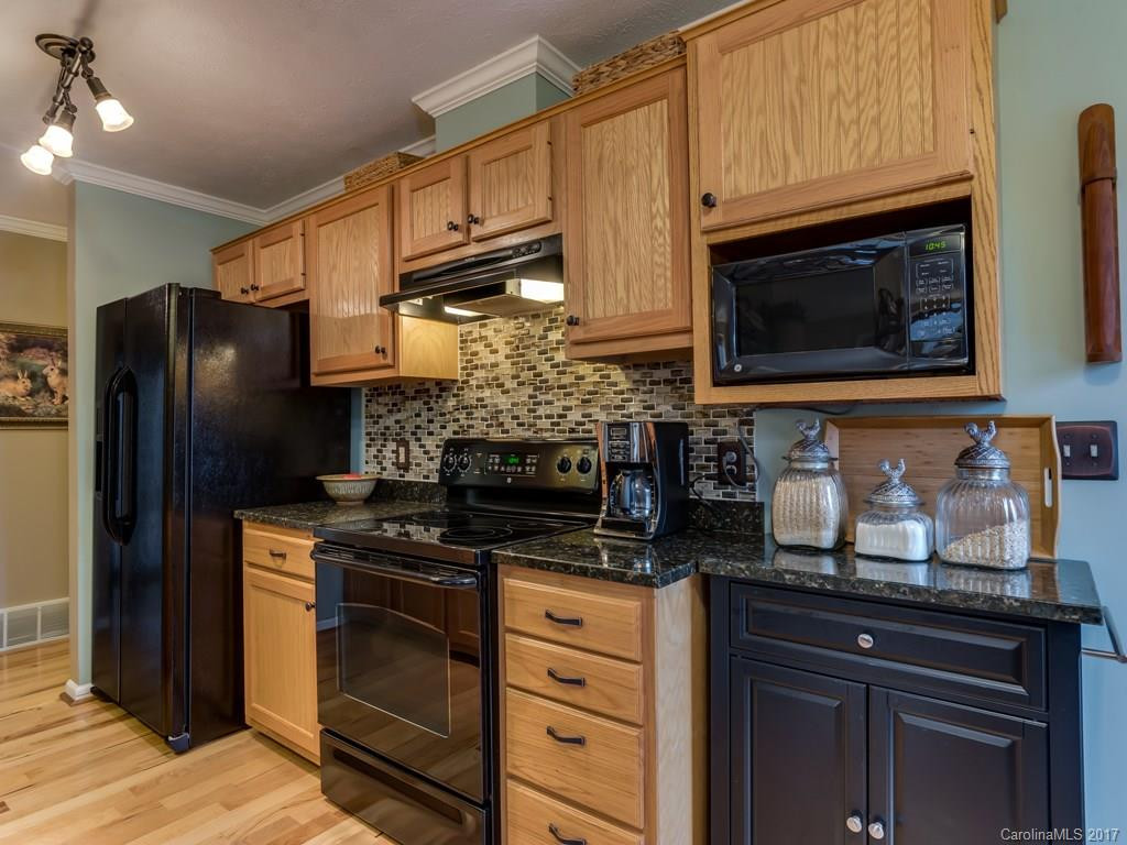 750 Pollys Mountain Road - Photo 5