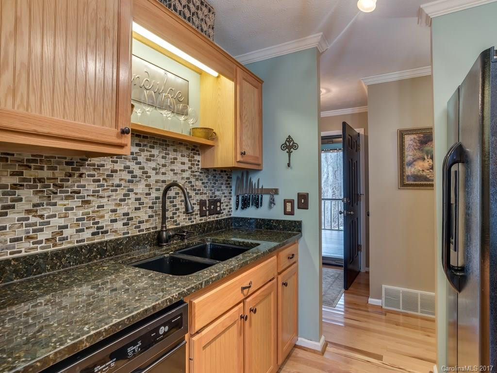 750 Pollys Mountain Road - Photo 7