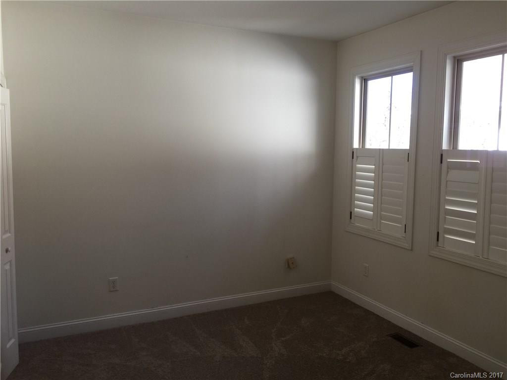 462 Village Green Way - Photo 12