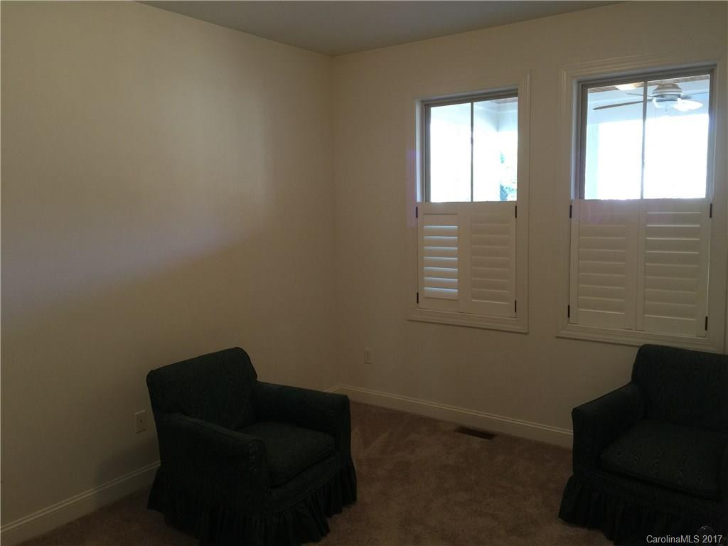 462 Village Green Way - Photo 13