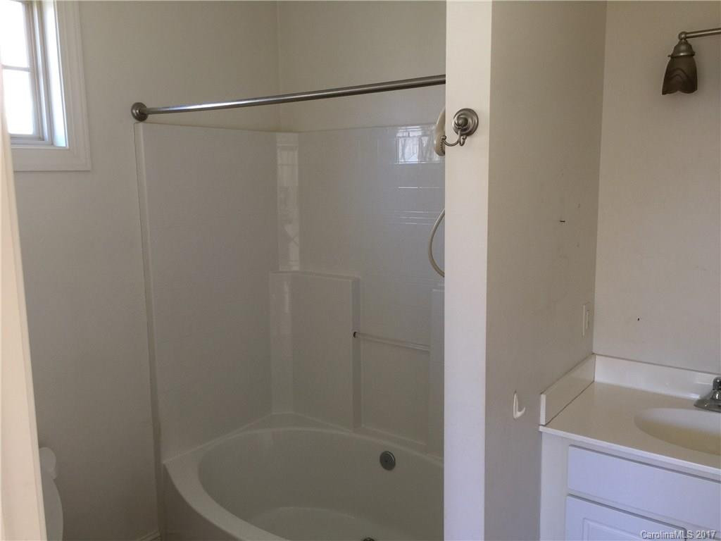 462 Village Green Way - Photo 15