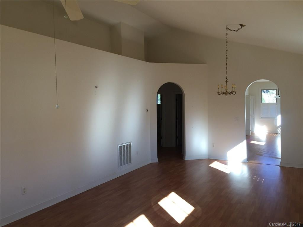 462 Village Green Way - Photo 6