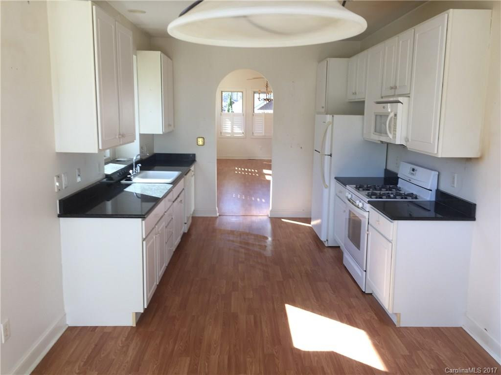 462 Village Green Way - Photo 8