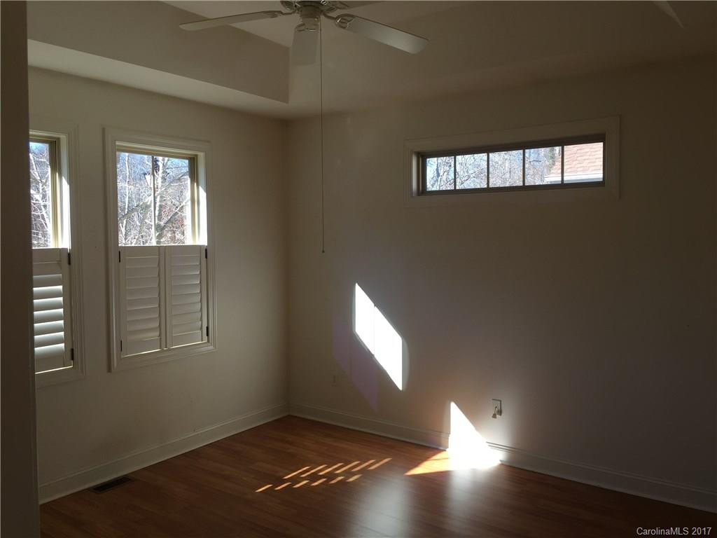 462 Village Green Way - Photo 10