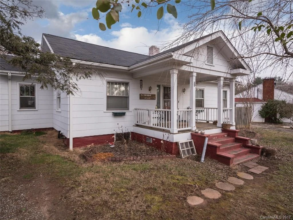 230 Governors View Road