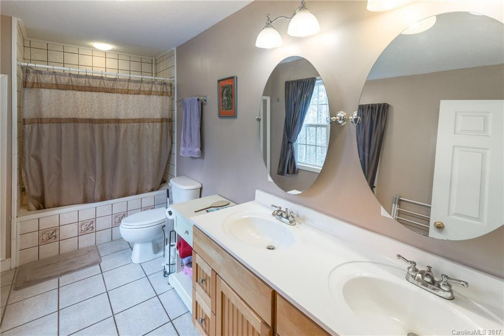 4 Sourwood Ridge Road - Photo 16