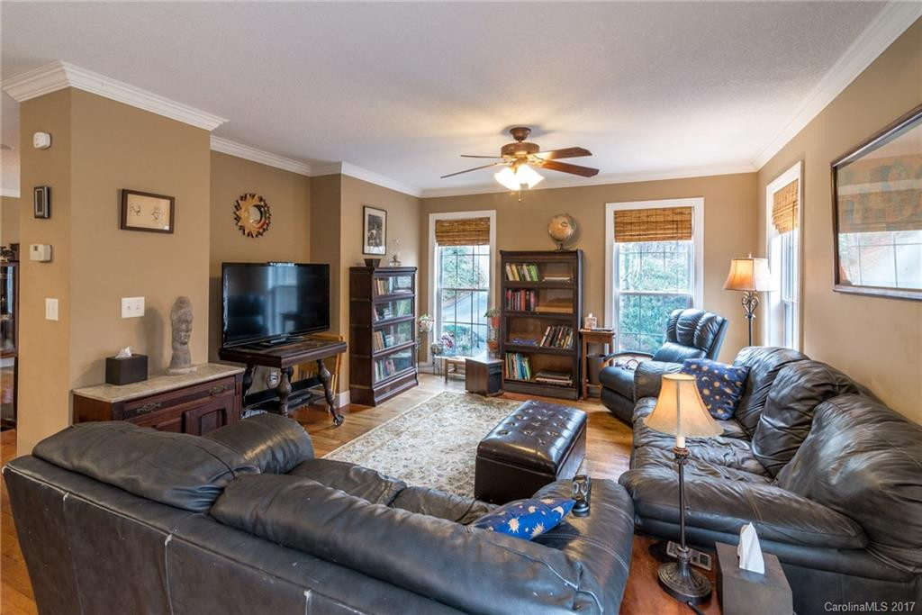 4 Sourwood Ridge Road - Photo 7