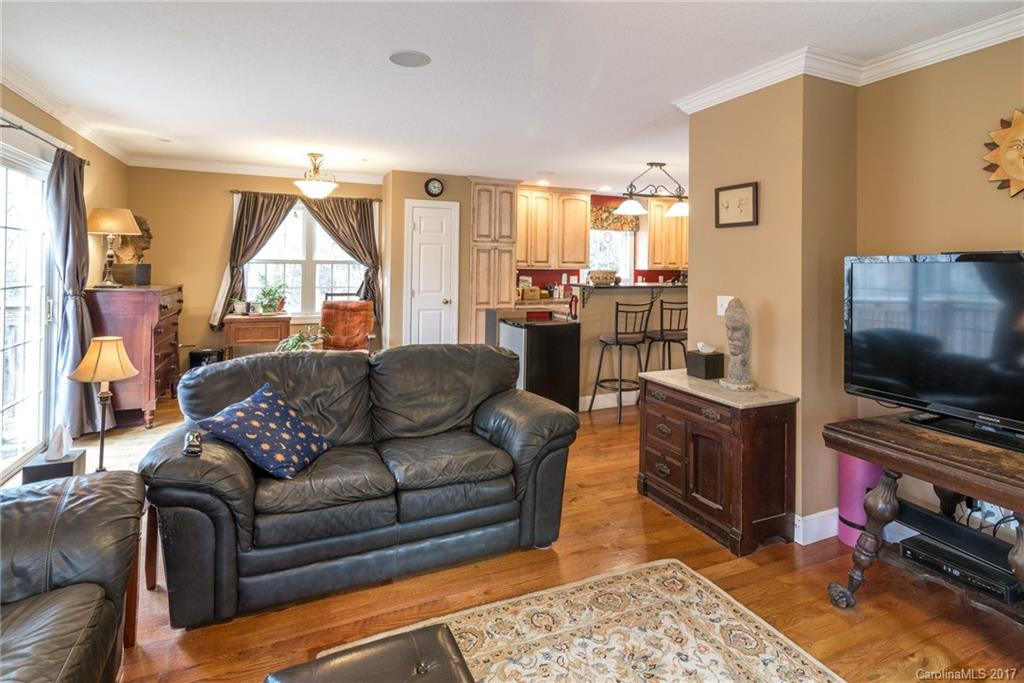 4 Sourwood Ridge Road - Photo 8