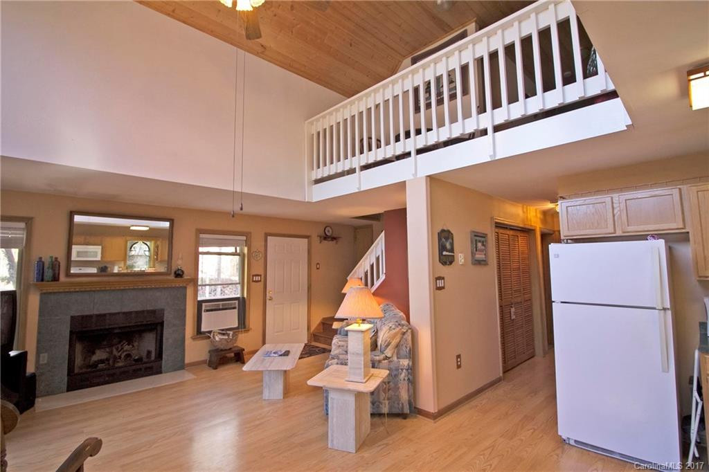 563 Barrett Road - Photo 4