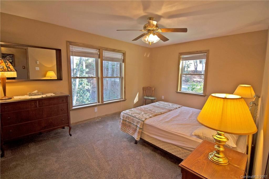 563 Barrett Road - Photo 7