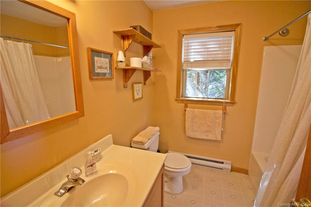 563 Barrett Road - Photo 8