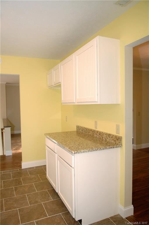 1082 Mountain View Street - Photo 4