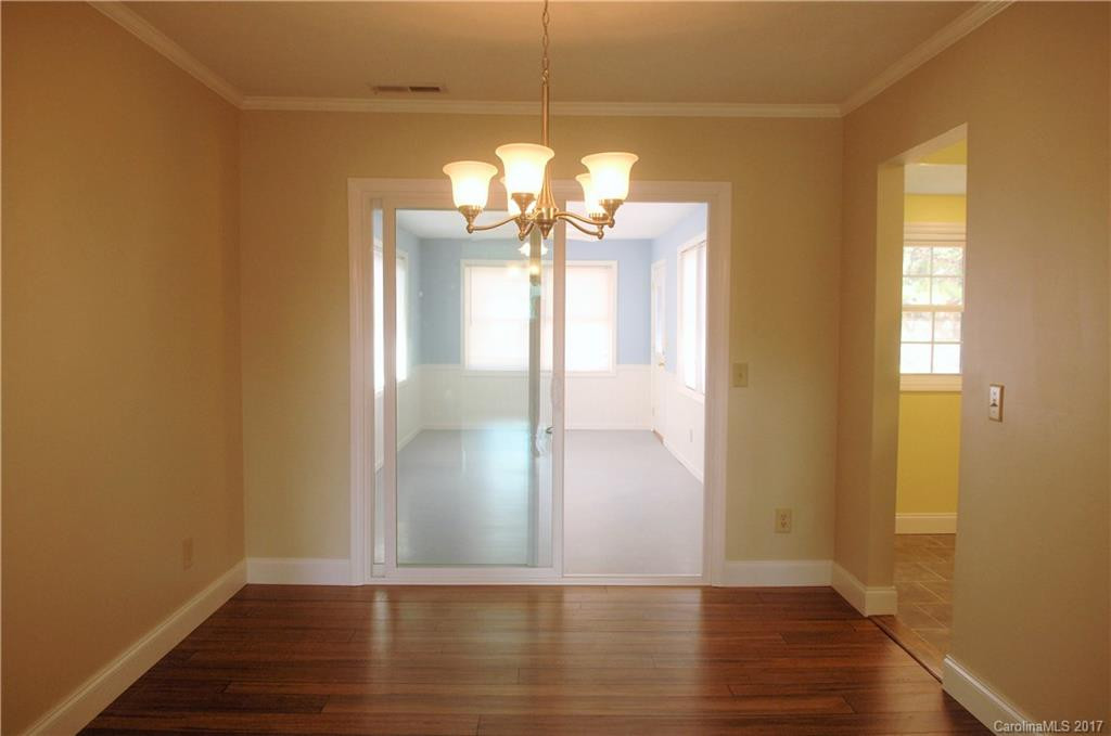 1082 Mountain View Street - Photo 7