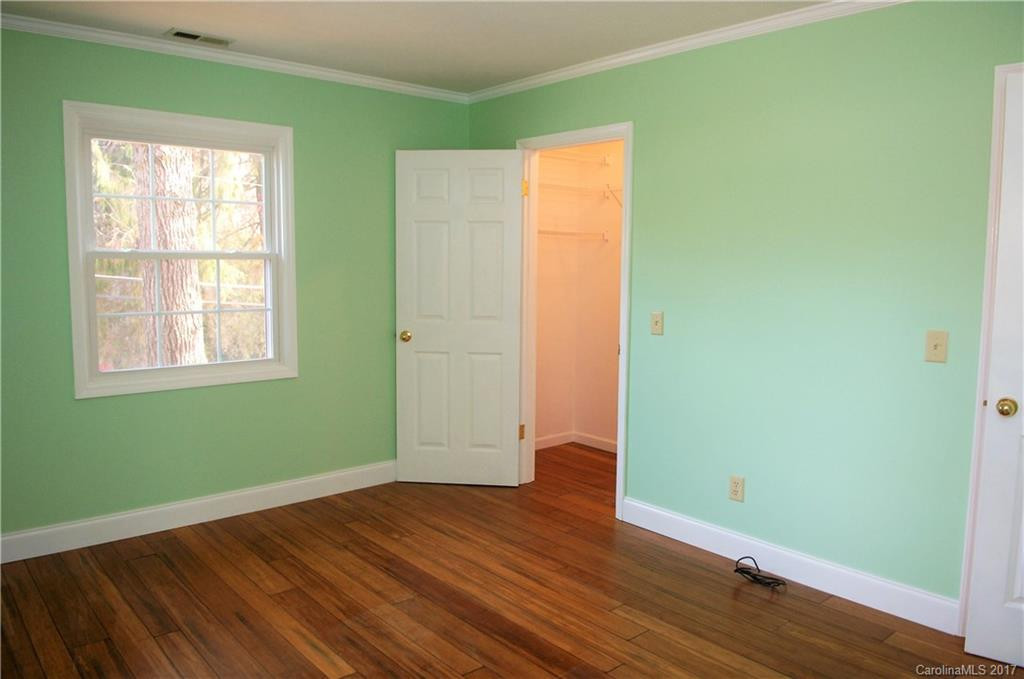 1082 Mountain View Street - Photo 10