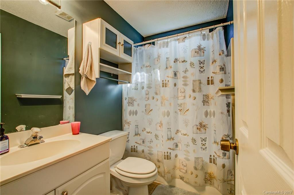 1911 Howard Gap Road - Photo 13