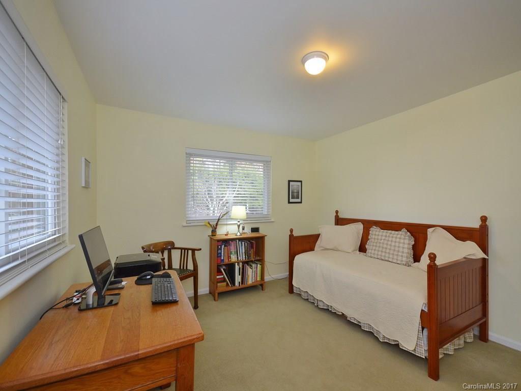 1040 Carousel Lane #35 - Photo 11