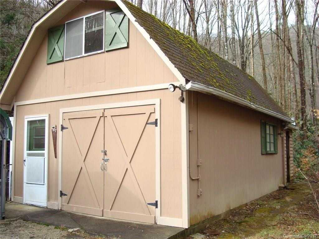555 Smith Creek Road - Photo 19