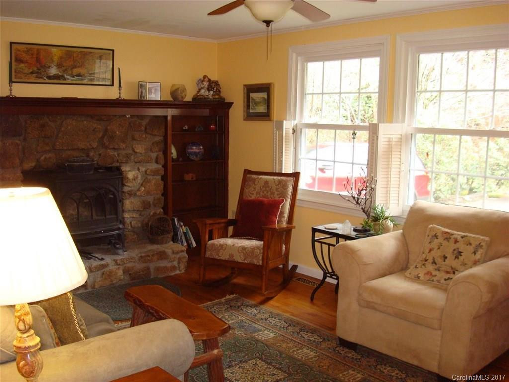 555 Smith Creek Road - Photo 4