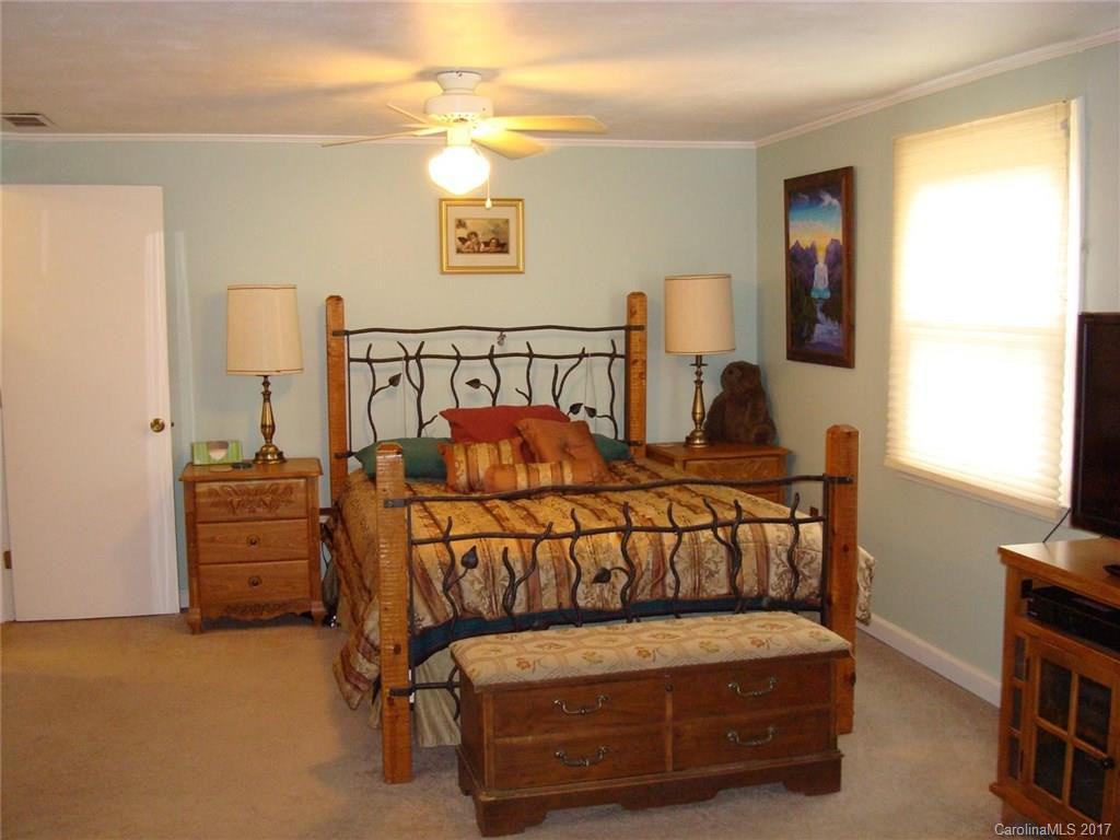 555 Smith Creek Road - Photo 7