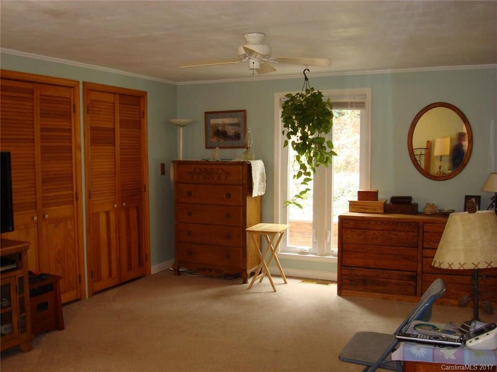 555 Smith Creek Road - Photo 8