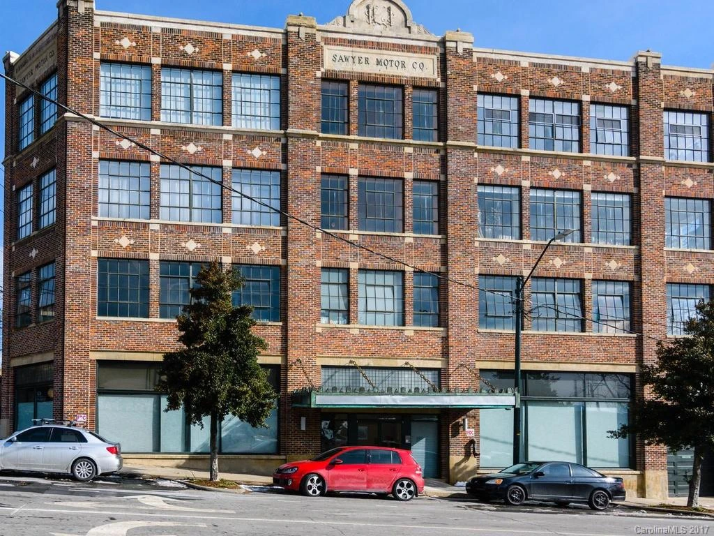 100 Coxe Avenue #305