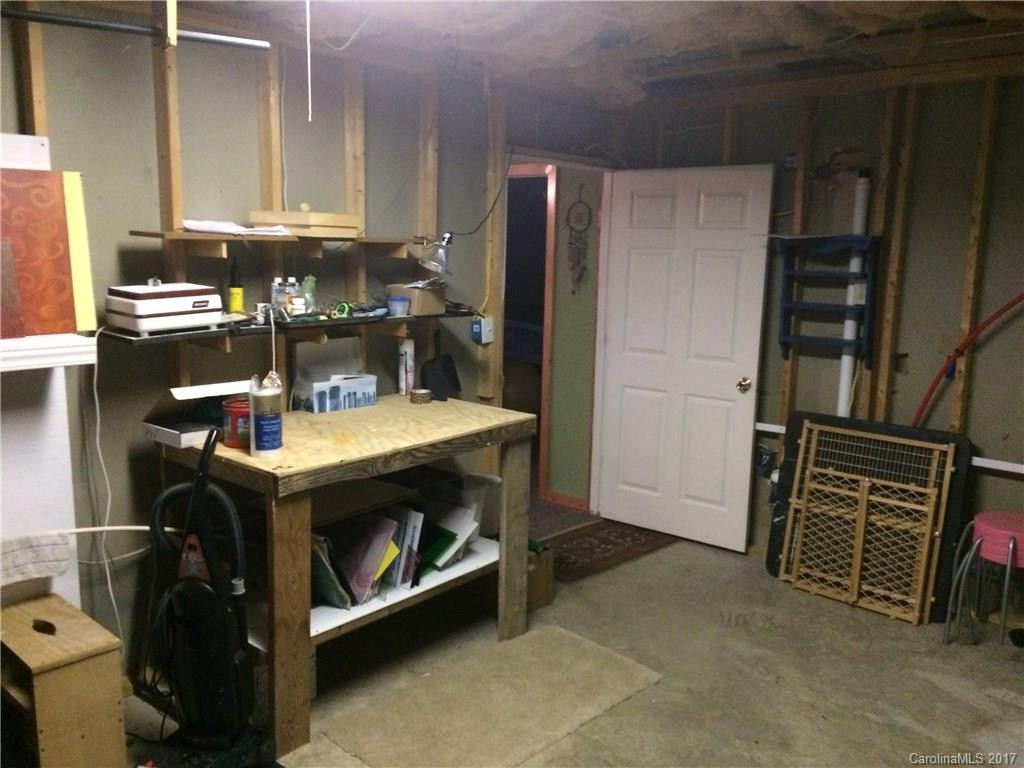 657 Sprinkle Branch Road - Photo 19