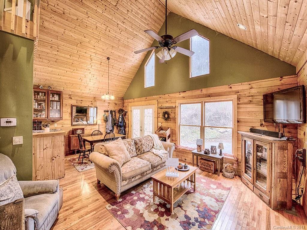 231 Happiness Hill - Photo 2