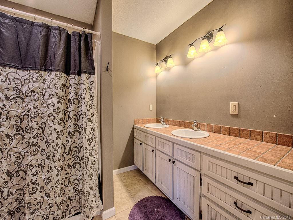 231 Happiness Hill - Photo 14