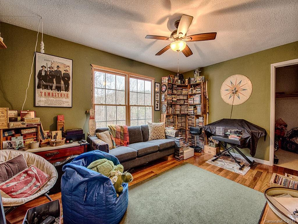 231 Happiness Hill - Photo 15