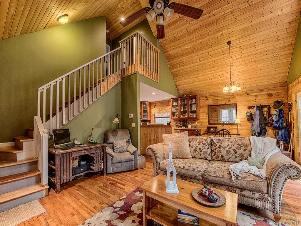 231 Happiness Hill - Photo 17