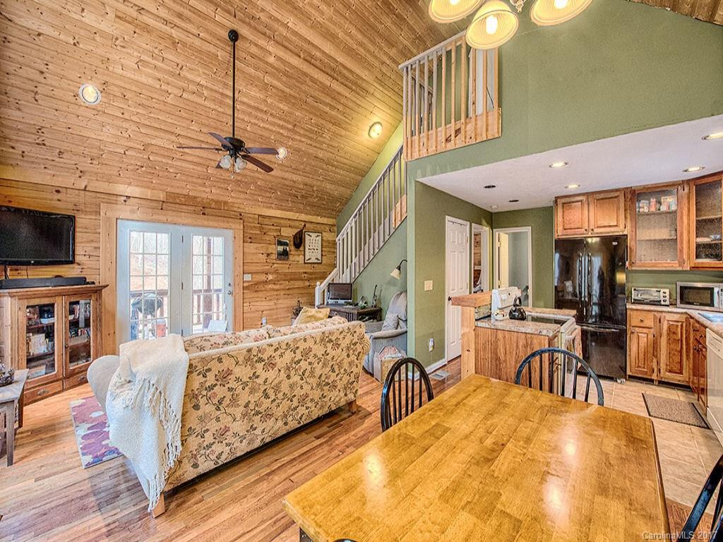 231 Happiness Hill - Photo 4