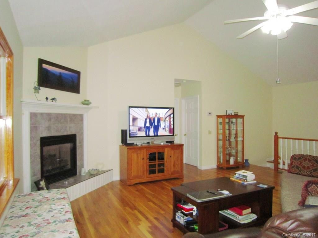 111 Ginger Lane - Photo 3