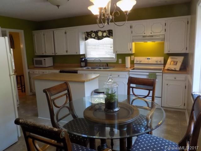 191 Greenbriar Drive - Photo 2