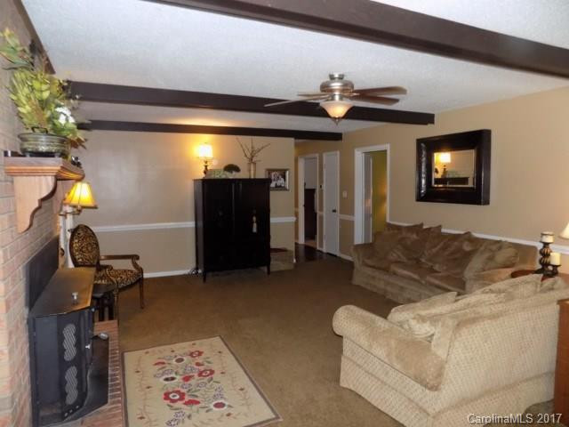191 Greenbriar Drive - Photo 3