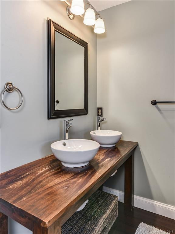 305 Northeast Avenue - Photo 15