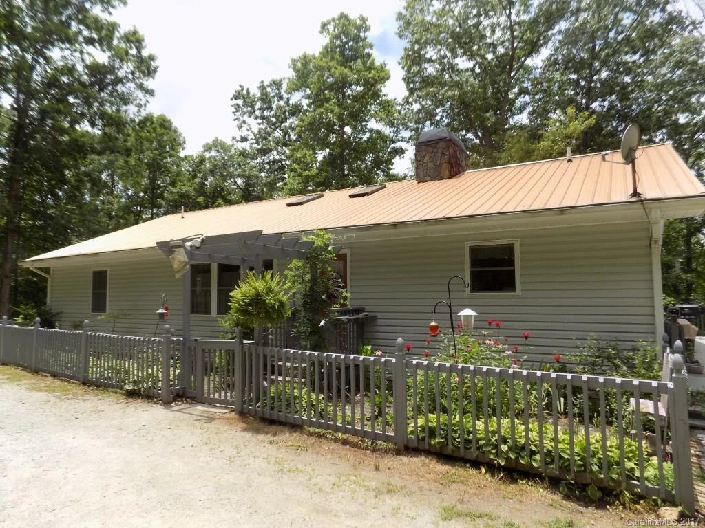 196 Huntley Road