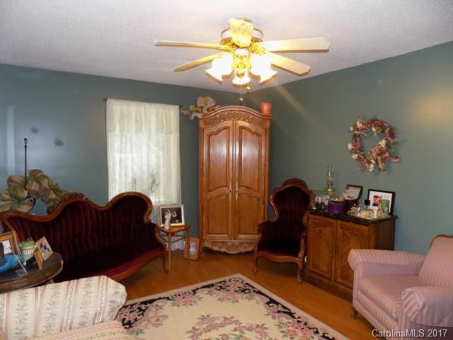 196 Huntley Road - Photo 12