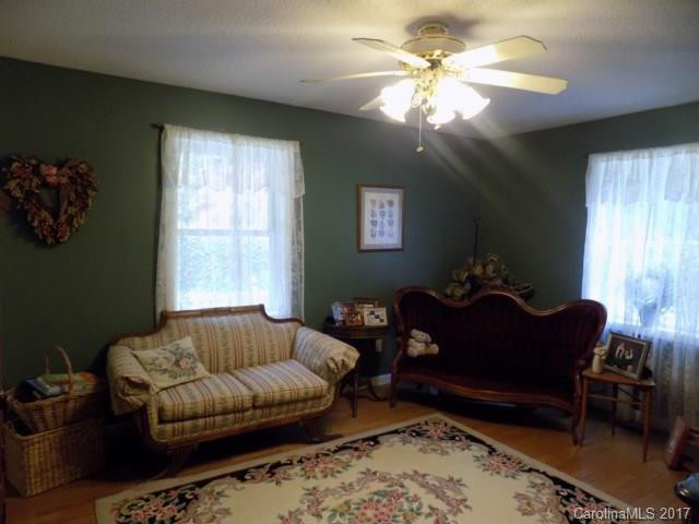 196 Huntley Road - Photo 13