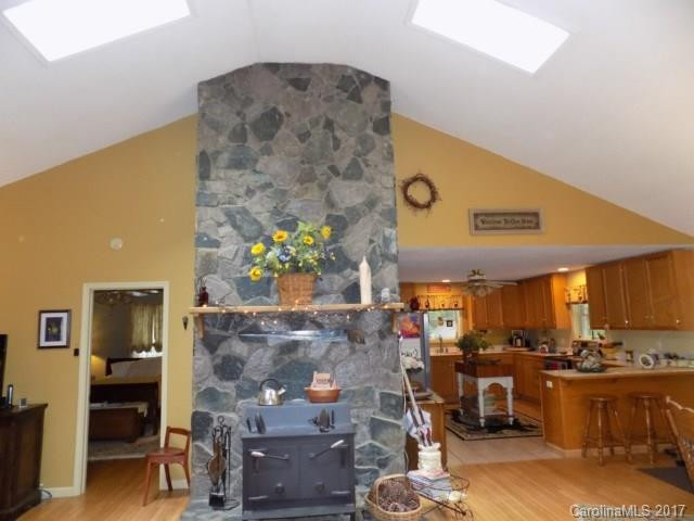 196 Huntley Road - Photo 3