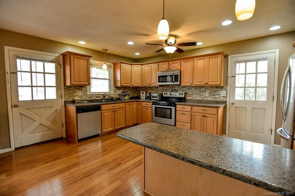 9 Oakland Street - Photo 3